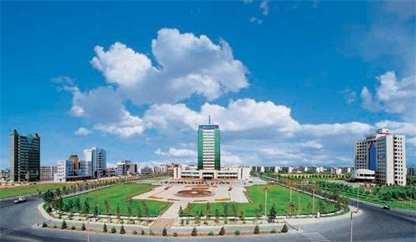 中国最富20大城市排行榜第1名：新疆克拉玛依市。 